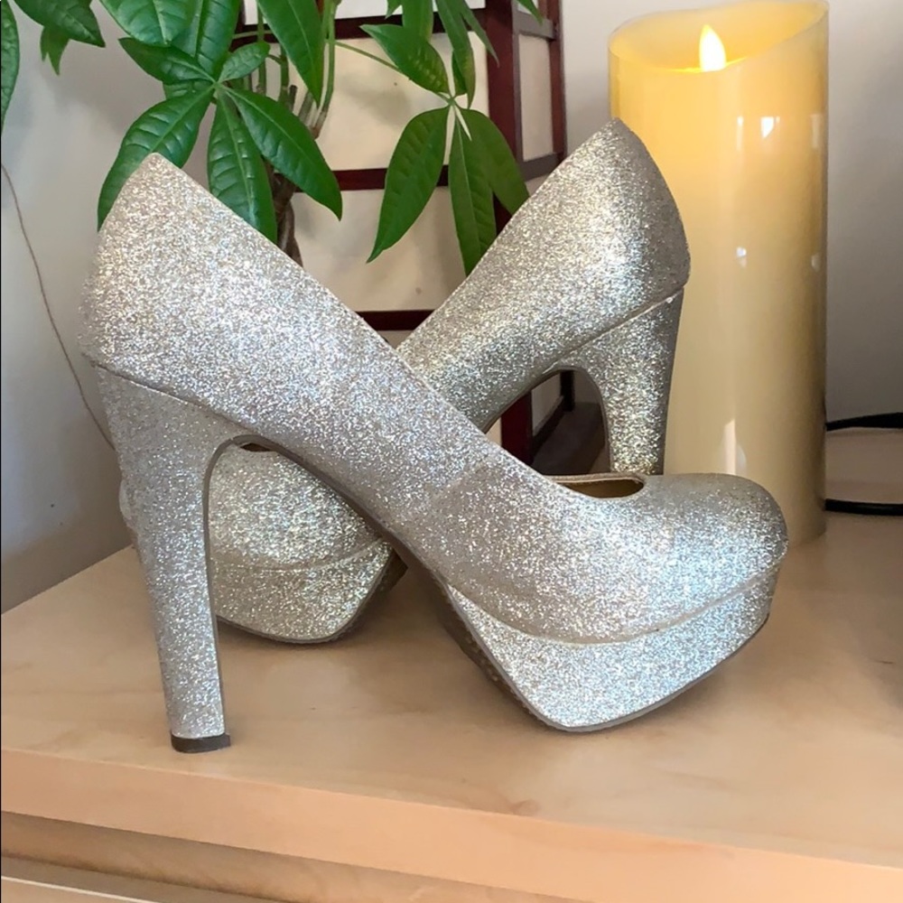 Sparkling Light Gold Stilettos